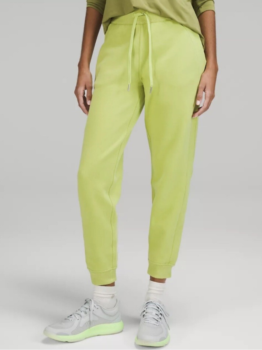 Lululemon Scuba High-Rise Cropped Jogger Sz 8 Wasabi Green Neon Yellow Athlete
